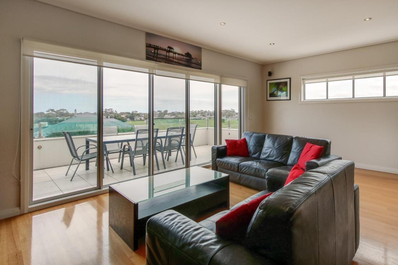 The Terrace Villa Lakes Entrance Exteriör bild