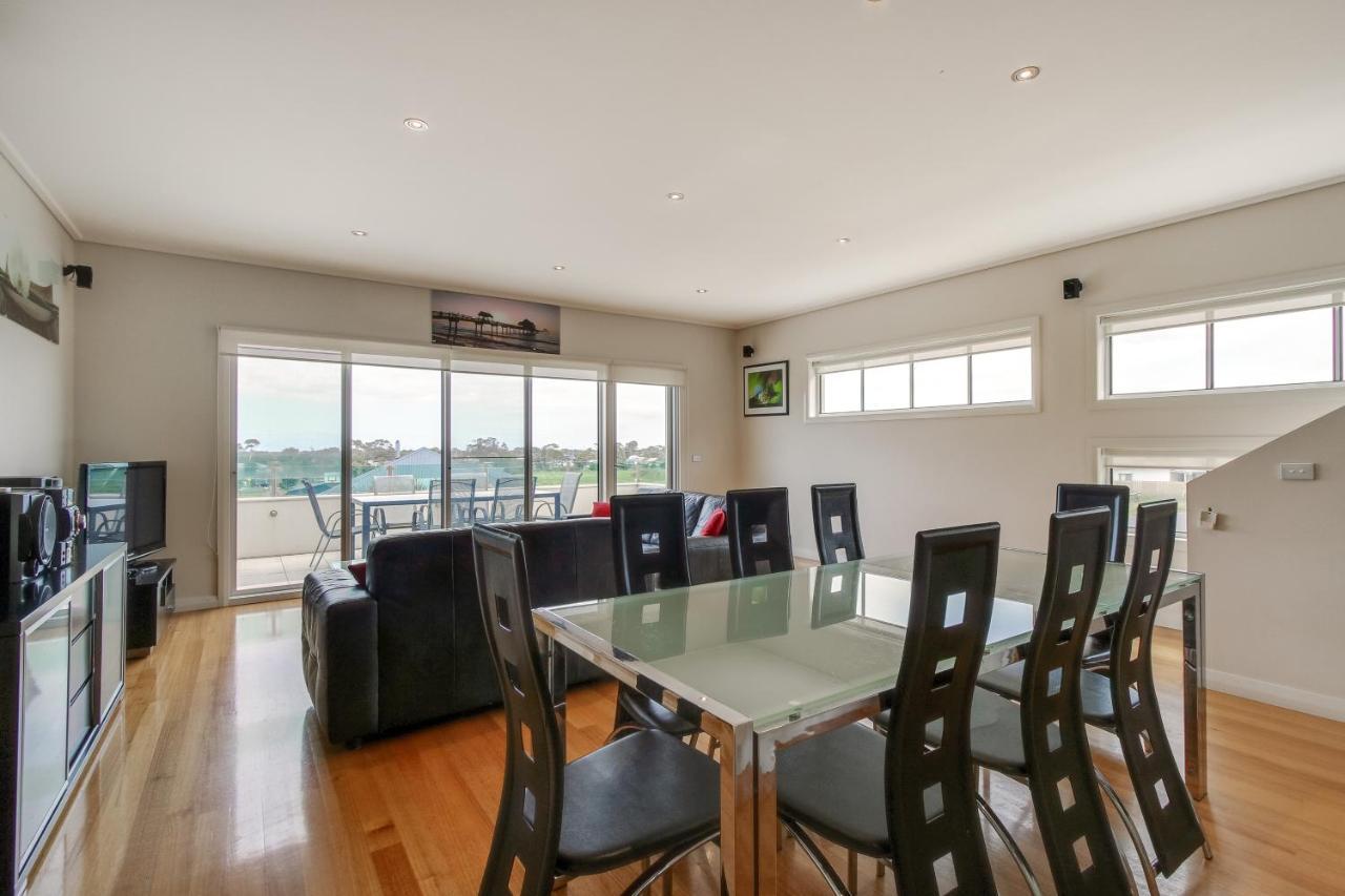 The Terrace Villa Lakes Entrance Exteriör bild